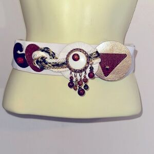 Vintage | Accessories | White Leather Embellished Ornate  display picture 2